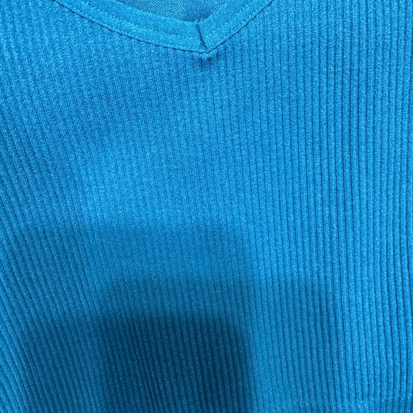 Colsie  Blue Ribbed Crop Top 2x - Picture 3 of 3